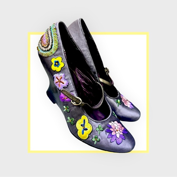 Funky Embellished Gray Satin Boho Charm  Wedges 8.5 - Picture 2 of 15